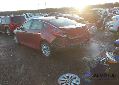 2018 Kia Optima S z USA, uszkodzony, nr VIN 5XXGT4L32JG199474